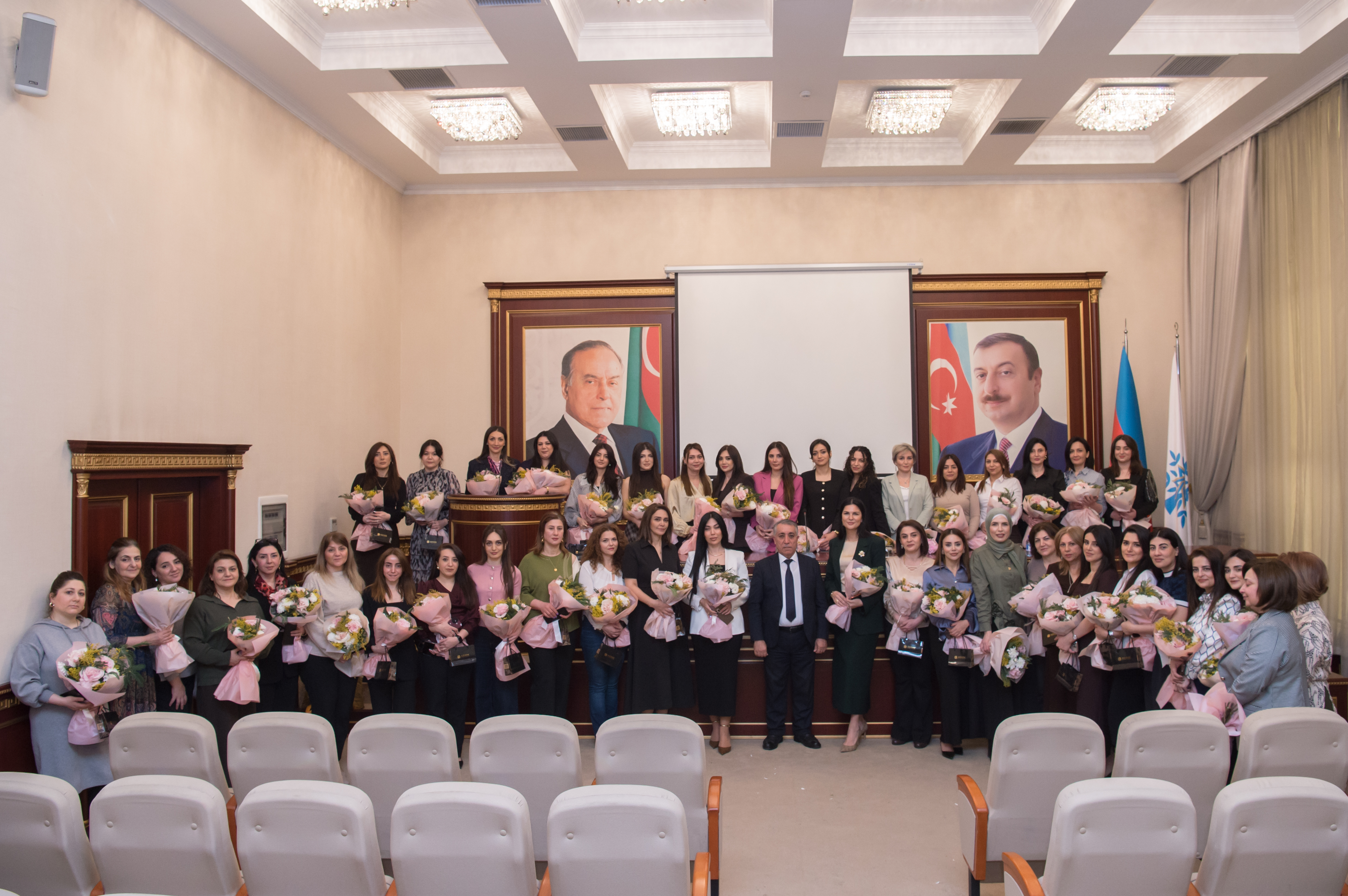 8 Mart Beynəlxalq Qadınlar Günü münasibətilə tədbir keçirildi - Fotolar