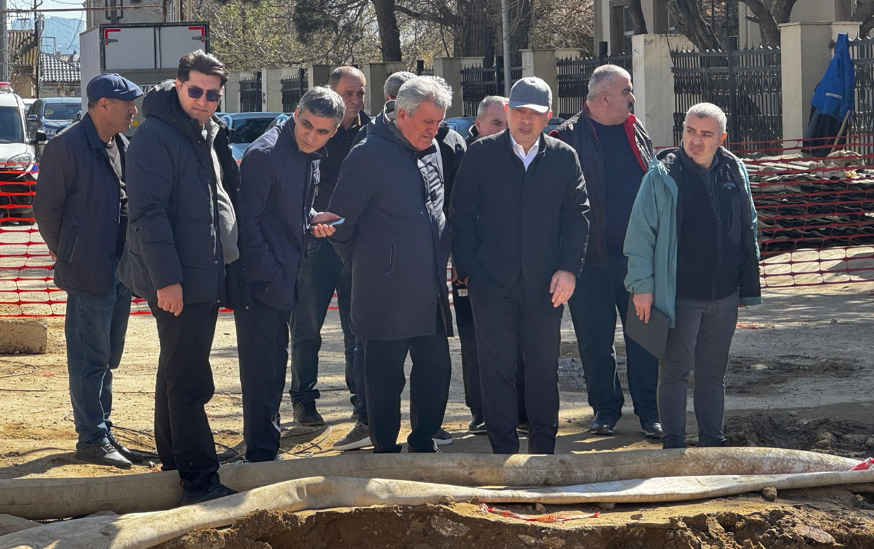 ADSEA sədri ərazidə kollektorun tikinti-bərpa işlərinin gedişatı ilə tanış oldu