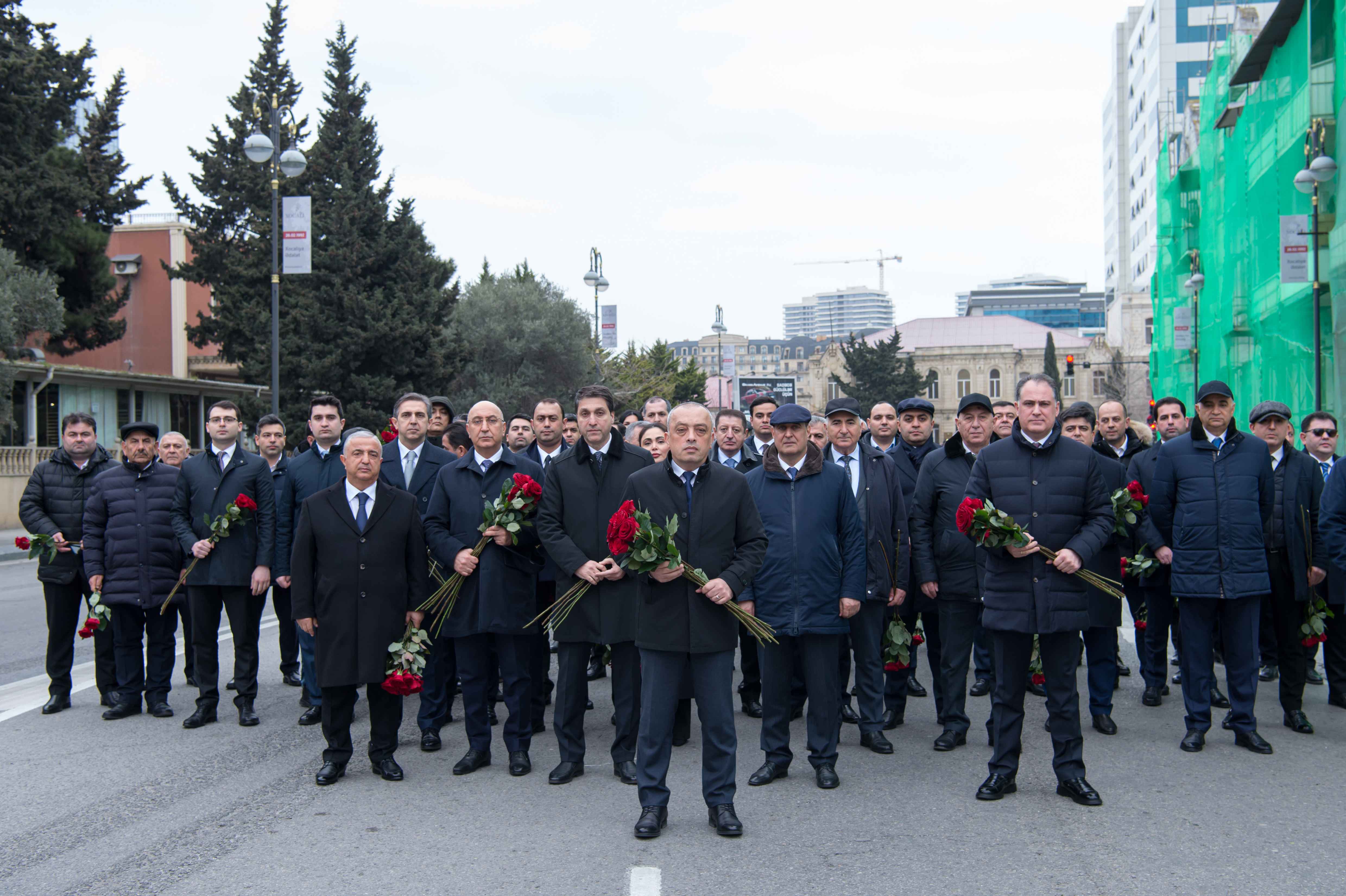ADSEA kollektivi Xocalı soyqırımı qurbanlarının abidəsini ziyarət edib